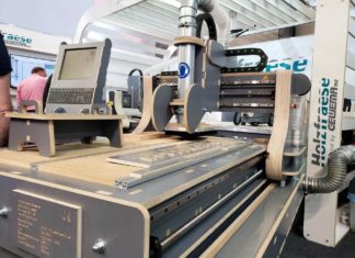 CNC glodalica izrađena od drva CNC glodalica izrađena od drva