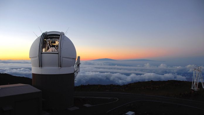 Pan-STARRS sustav, smješten u Haleakali na Havajima, najveći je i najsnažniji digitalni fotoaparat na svijetu.