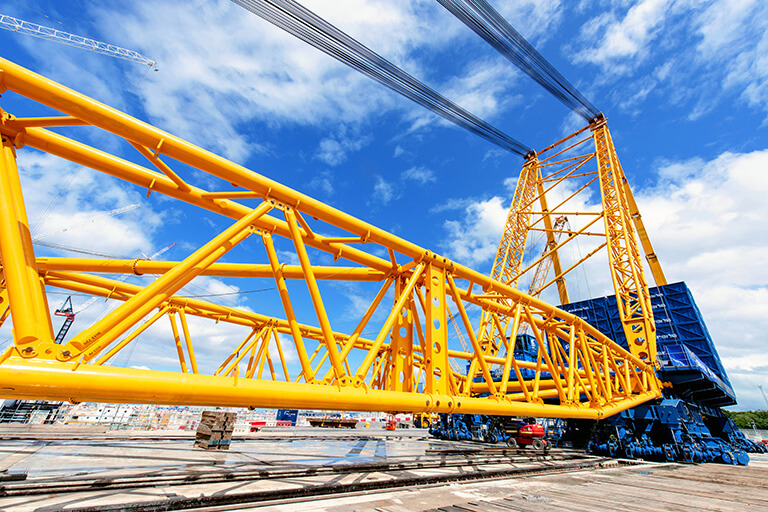 The largest crane in the world, the SGC-250