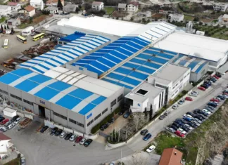 SIK Mostar d.o.o. – vodeći u industriji čelika SIK Mostar d.o.o. je privatna proizvodna i uslužna tvrtka osnovana 1995. godine. Od prvih malih koraka u maloj radionici do tvrtke za metalnu proizvodnju i obradu. Usmjereni uglavnom na američko i europsko tržište (EU), 99% naše proizvodnje odlazi u izvoz.